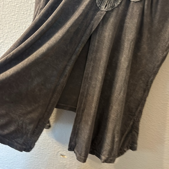Daytrip slit back long sleeve size small - Picture 5 of 5